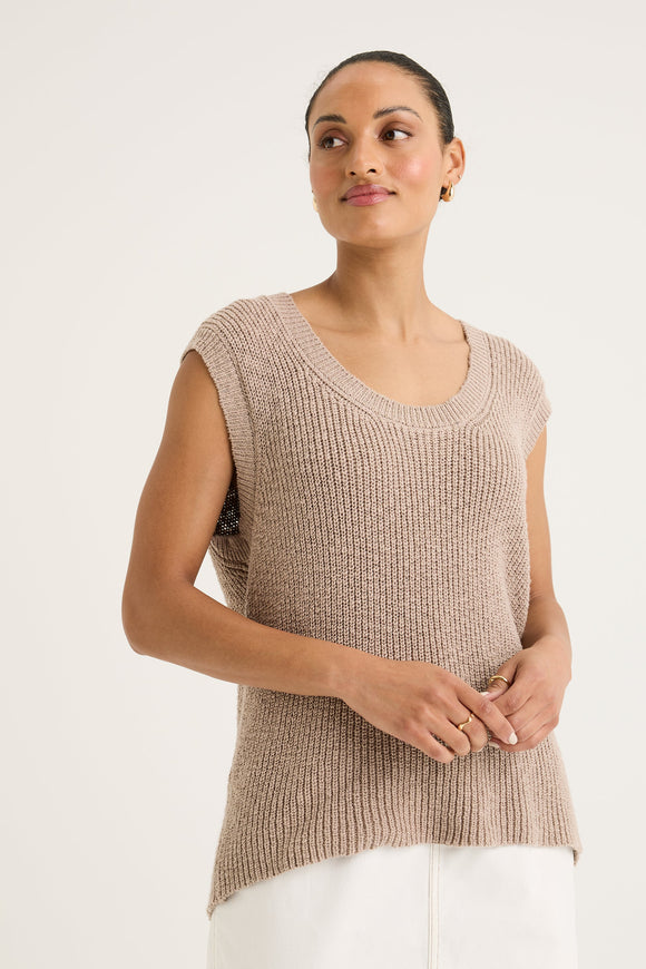 YARRA TRAIL | PEBBLE TANK | SANDSTONE